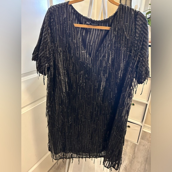 ZARA sequin black tunic mini dress. V neck , short sleeves. Size XL. - Picture 8 of 8